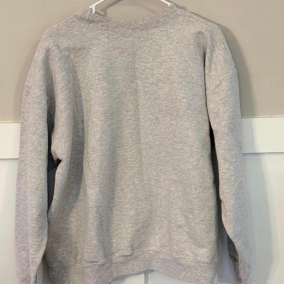 This is a pre-owned women's "THE BAR" sweatshirt in light heather grey, size L - Picture 8 of 8